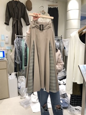 全球半身裙市场实拍图库 从零售批发到展会款式的全面解析